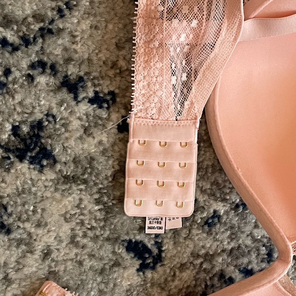 VS Plunge Bra - Picture 3 of 4